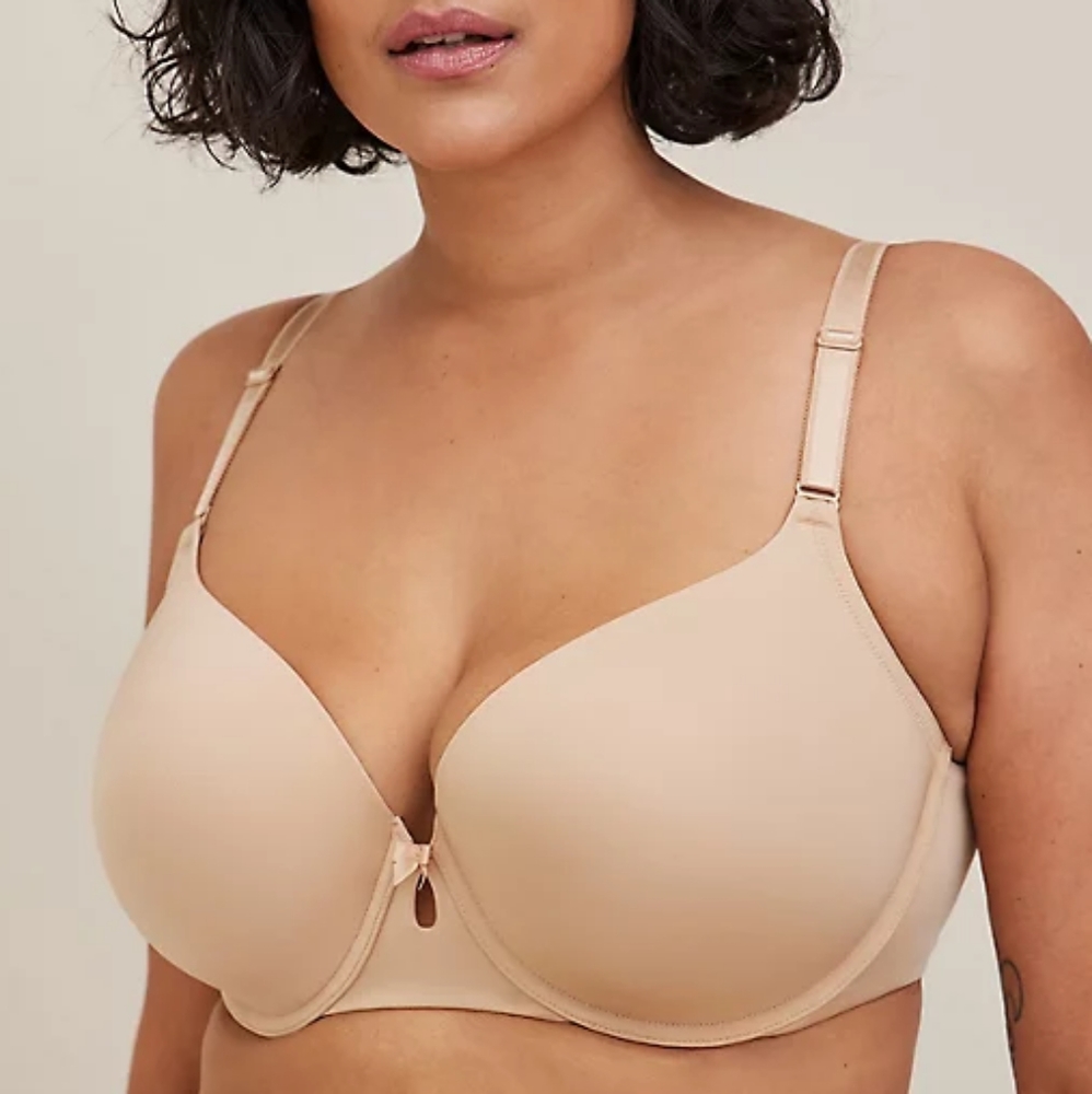 Torrid T-SHIRT LIGHTLY LINED SMOOTH 360° BACK SMOOTHING™ BRA 46D